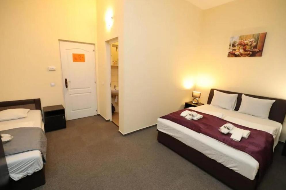 Hotel California Budapest Luaran gambar