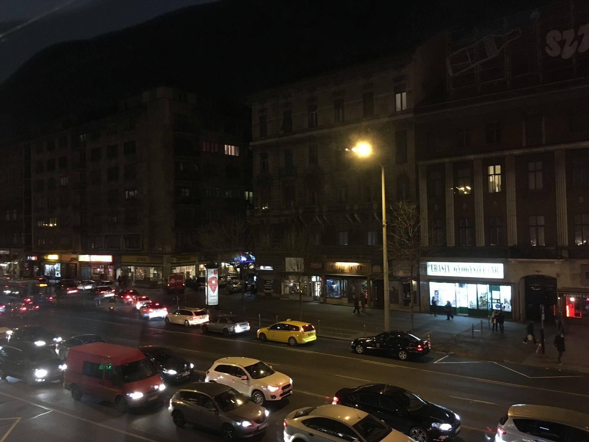 Hotel California Budapest Luaran gambar