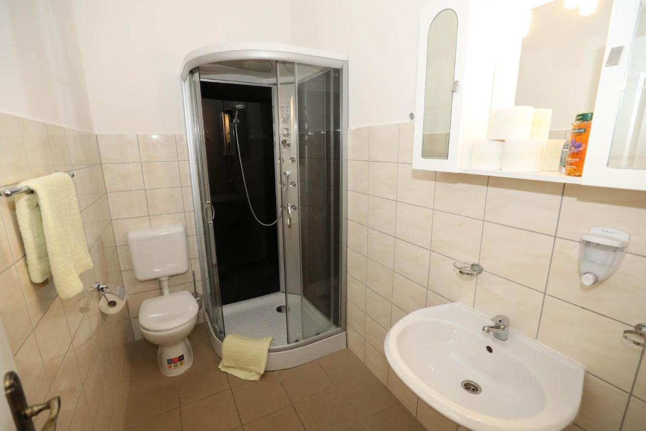 Hotel California Budapest Luaran gambar