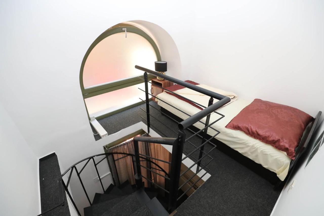 Hotel California Budapest Luaran gambar