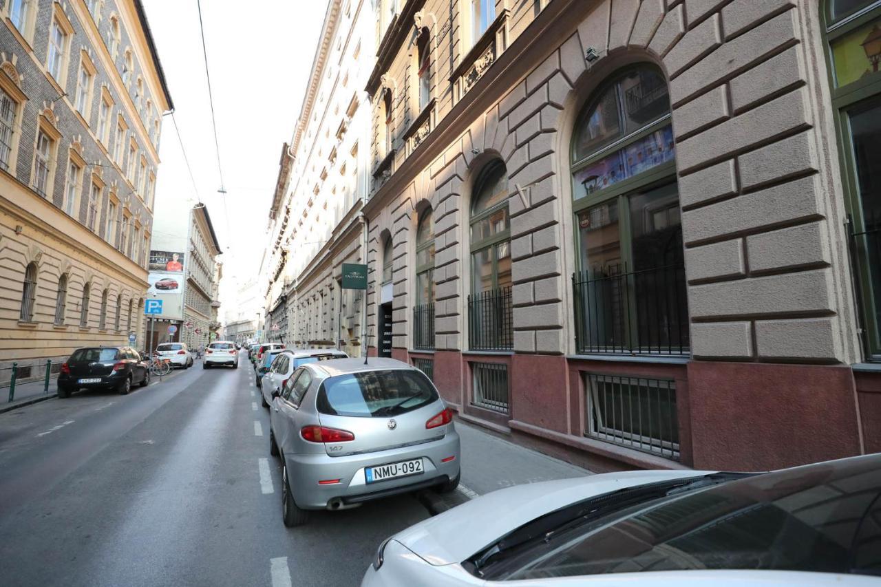 Hotel California Budapest Luaran gambar
