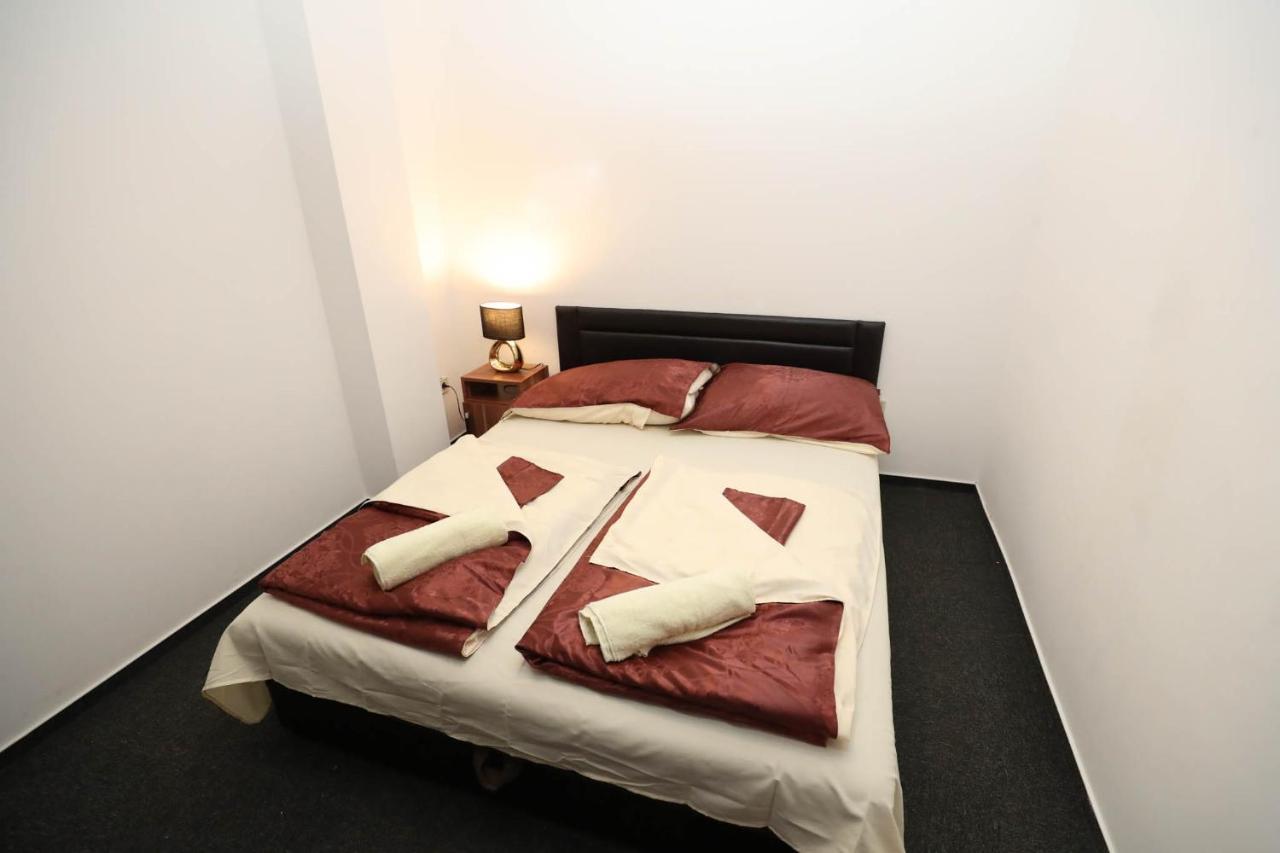 Hotel California Budapest Bilik gambar