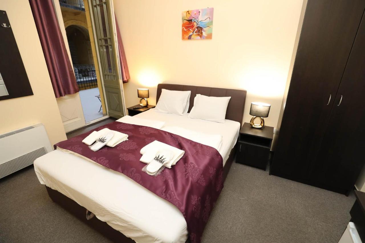 Hotel California Budapest Luaran gambar