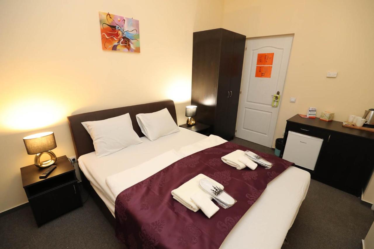 Hotel California Budapest Luaran gambar